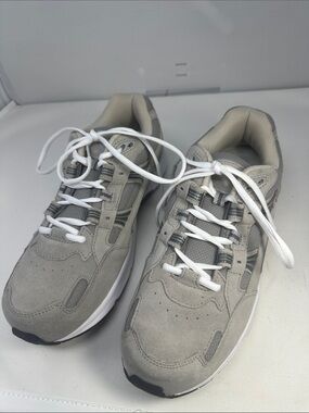 Vionic Sneakers Size 12 Wide
